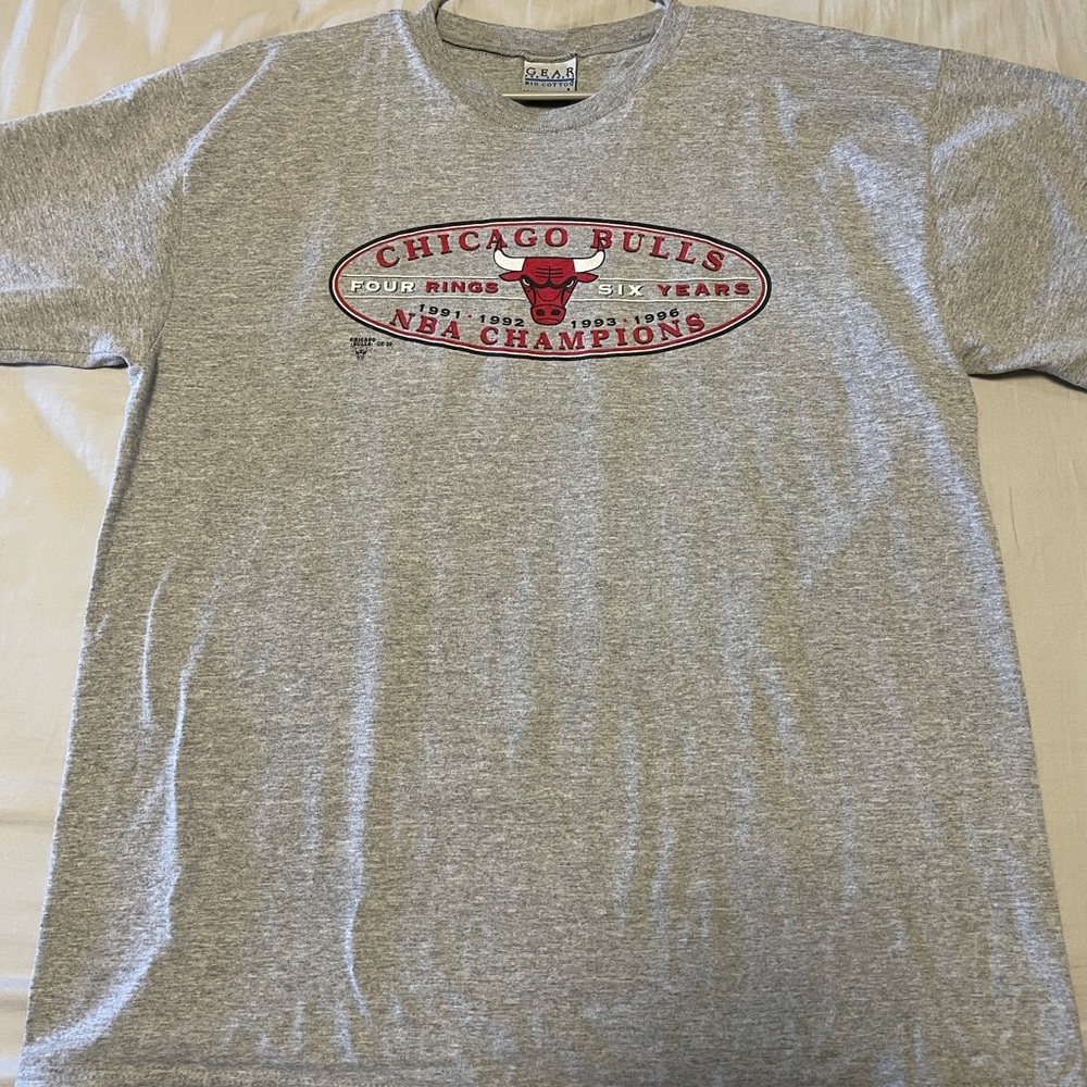 1996 Vintage Chicago Bulls NBA Champions Four Rings Six Years Shirt Large Gray
